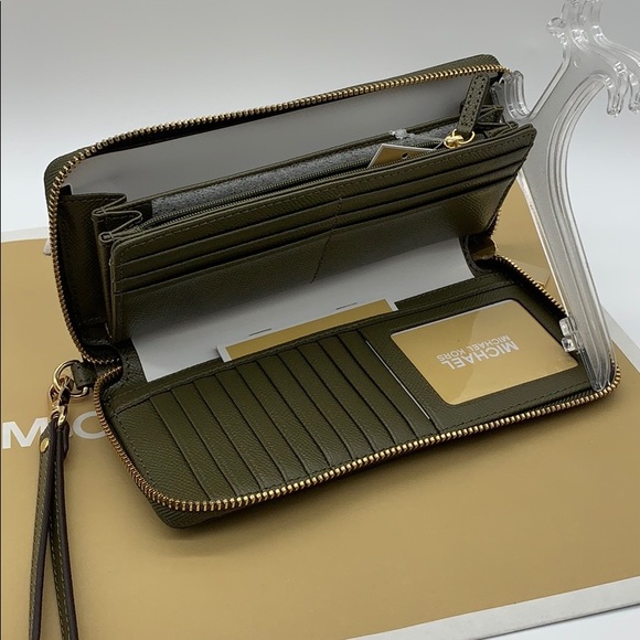 MICHAEL KORS JET SET TRAVEL LG TRVL CONTINENTAL - Picture 7 of 16